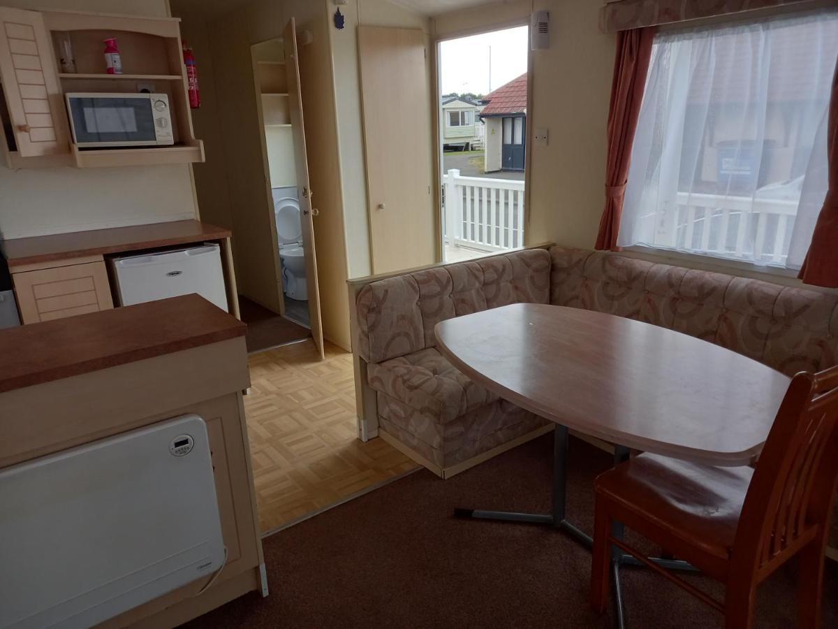 Holiday Home In Lyons Robin Hood Holiday Park Meliden Εξωτερικό φωτογραφία